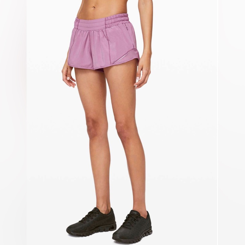Jubilee Lululemon Hotty Hot Short II *2.5"